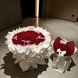 52 Red Roses Bouquet – ShouVibe
